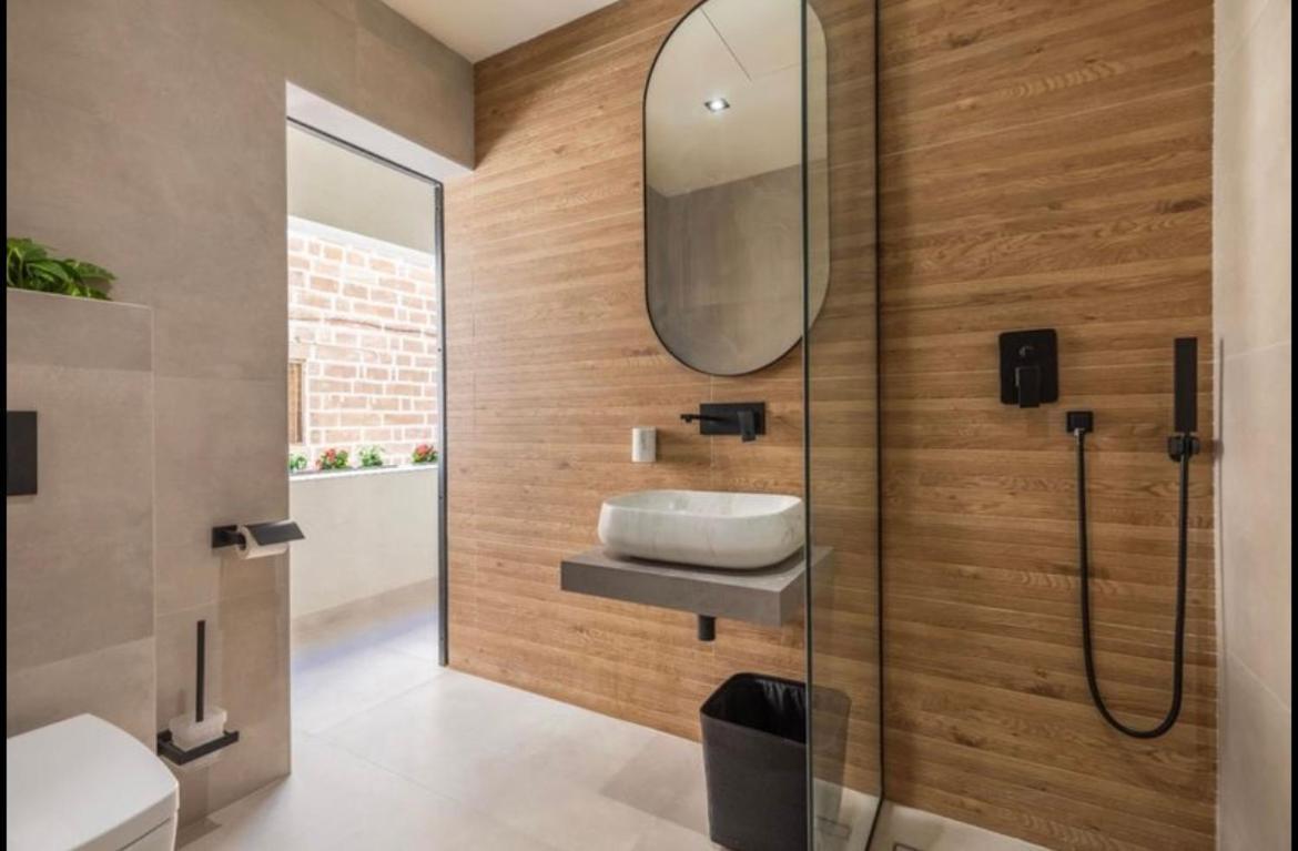 New - Designer Finished 1 Bedroom Apartment A 5 Minutes Ferry Away From Valletta Mosta Exterior photo